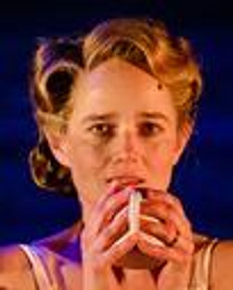 Isabel Pollen Headshot