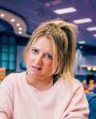 Louise McCarthy Headshot