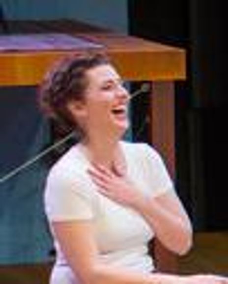 Lauren Elens Headshot