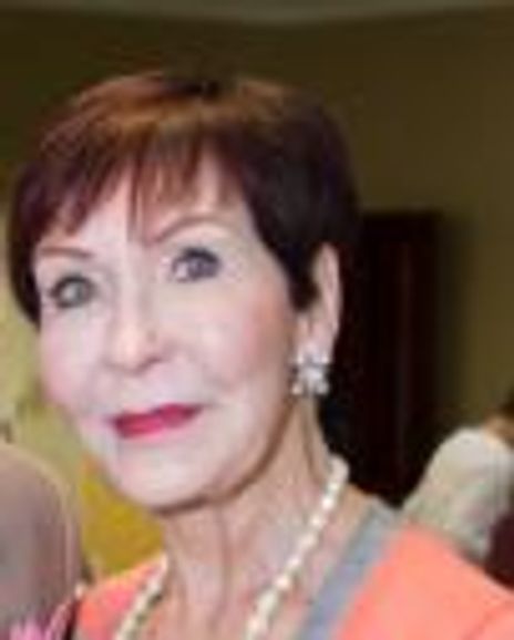 Peg Anderson Headshot