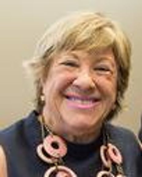 Marsha Laufer Headshot