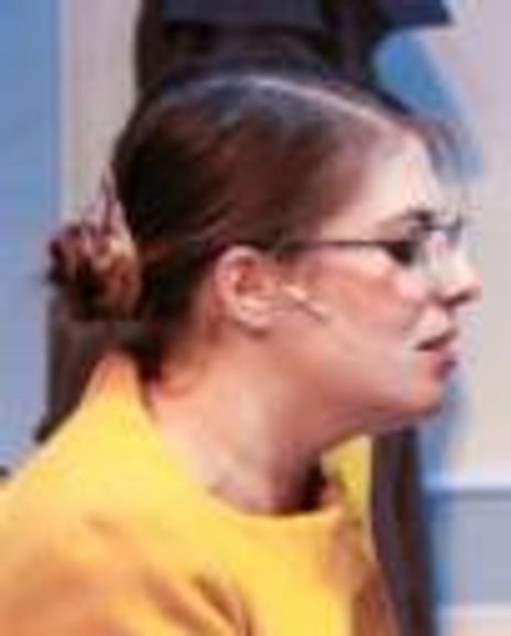 Sophia Foldvari Headshot