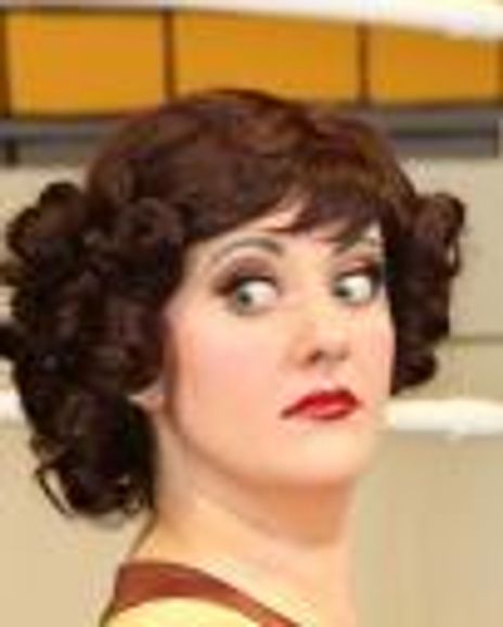 Sarah Gene Dowling Headshot