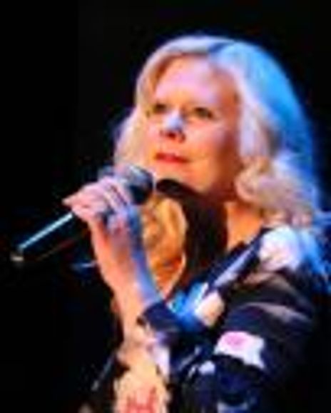 Angela Jenson Frey Headshot