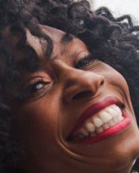 Vivienne Ekwulugo Headshot