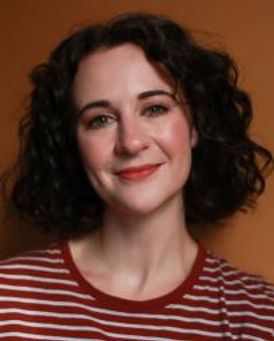 Molly Samson Headshot