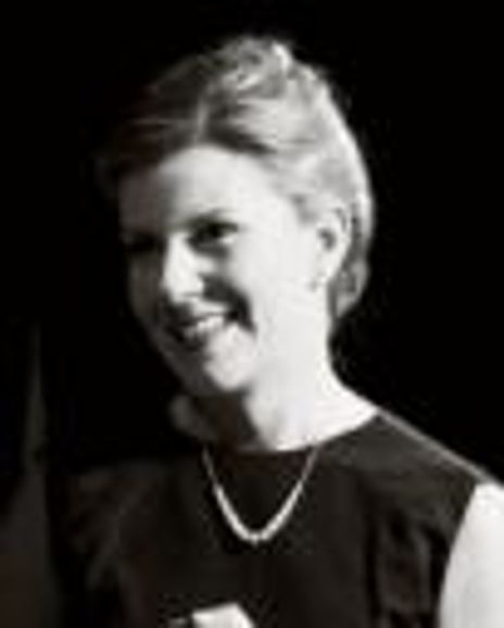 Barbara Andrews Headshot