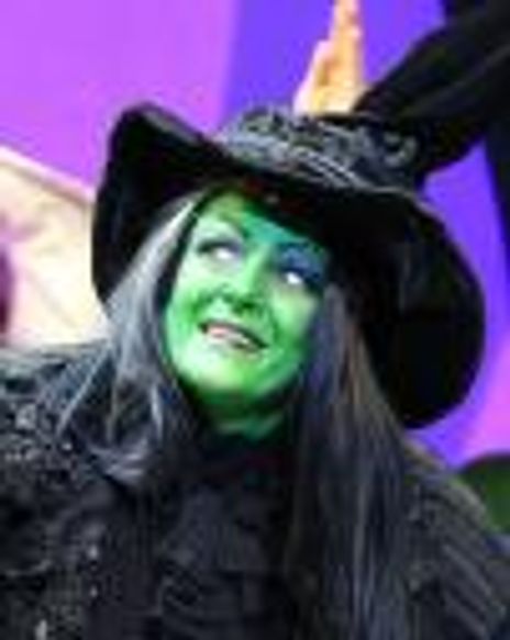 Emily Perzan Headshot