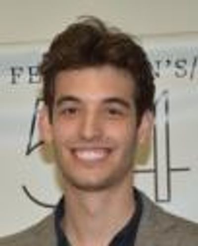 Clay Singer Headshot