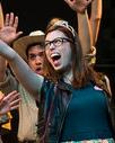 Tess Higgins Headshot