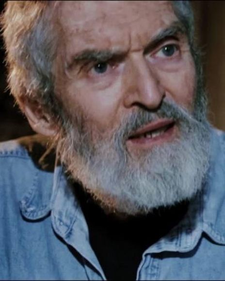 Alexander Barnett Headshot