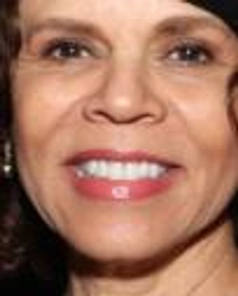 Deborah M Pratt Headshot