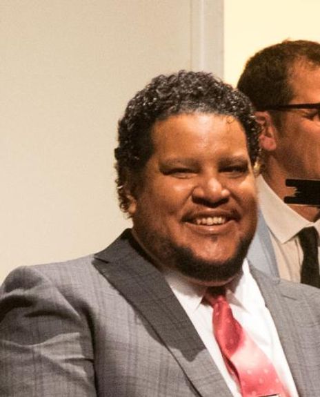 Chris Pierce Headshot