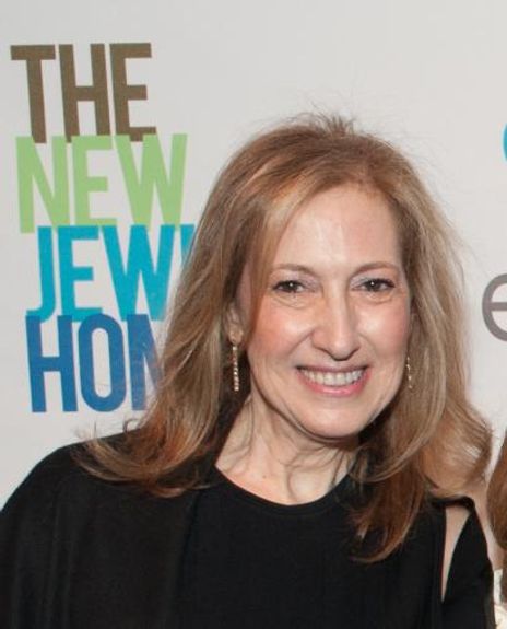 Carol Becker Headshot