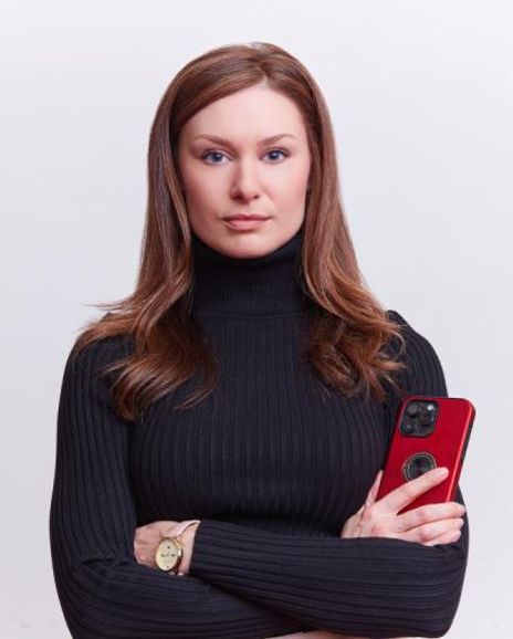 Jennifer Adams Headshot