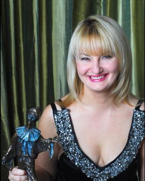 Zorana Kydd Headshot