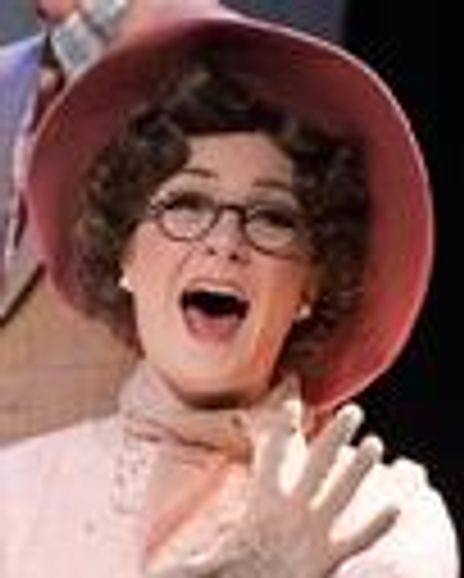 Caitlin Waite Headshot