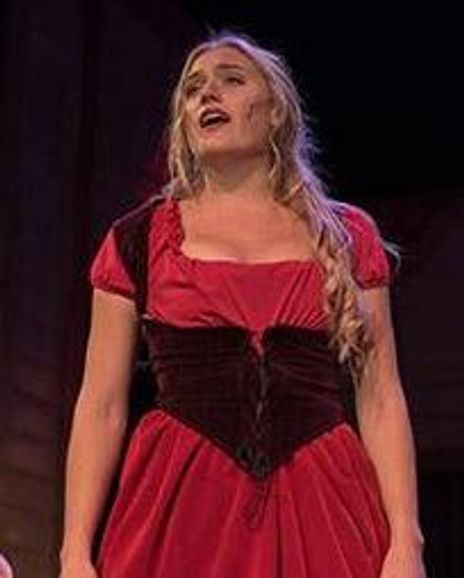 Eliza Shillieto Headshot