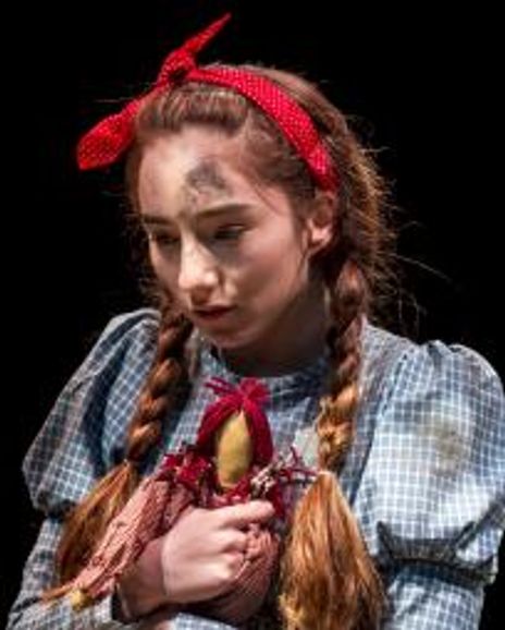 Maya Louhlava Headshot