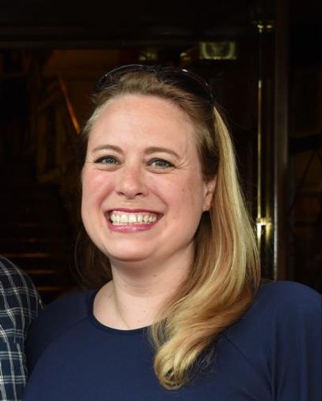 Polly Cameron Headshot