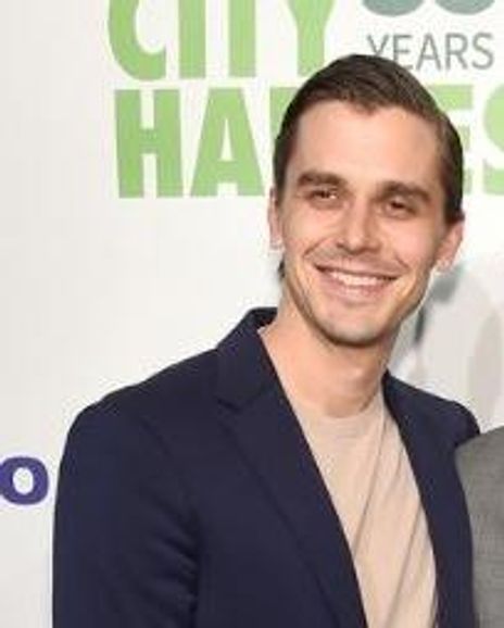 Antoni Porowski Headshot