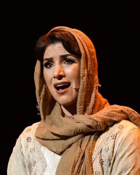 Soophia Foroughi Headshot