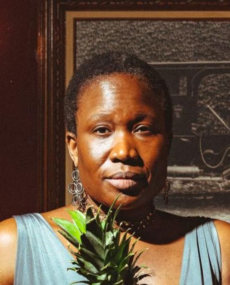 June Carryl Headshot