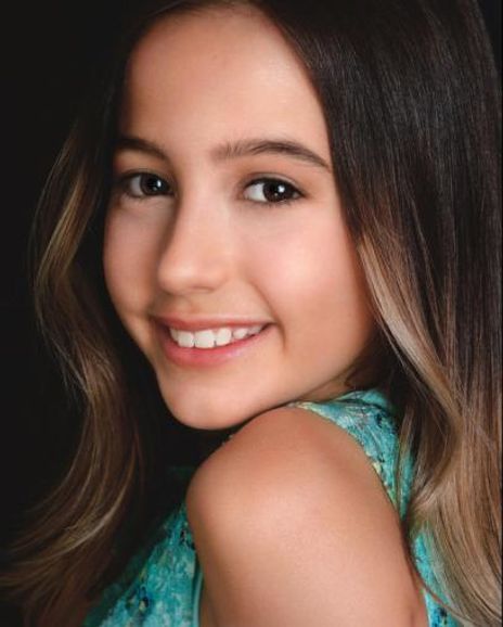 Raina Grabowski Headshot