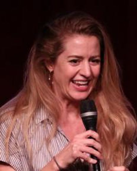 Minda Larson Headshot