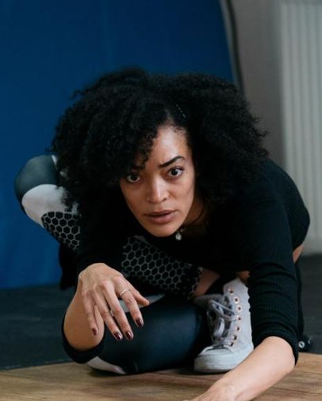 Cassie Clare Headshot