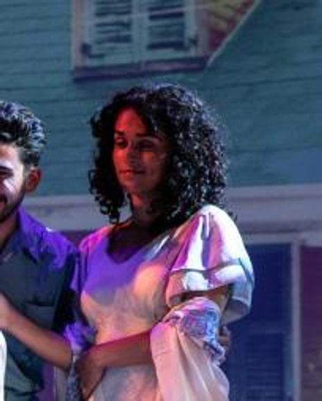 Sophia Lewis Headshot