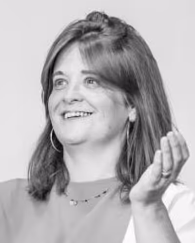 Jo McInnes Headshot