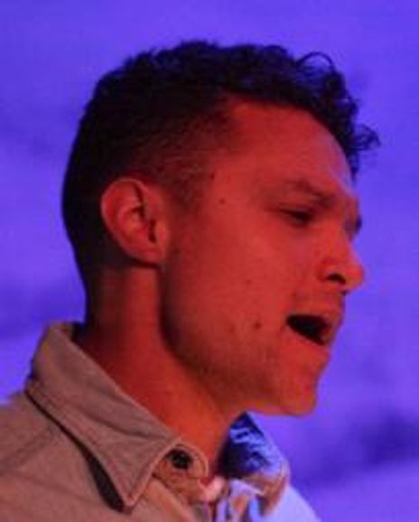 Roberto Jay Headshot