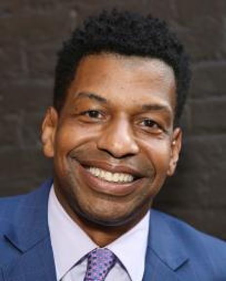 Julio Peterson Headshot