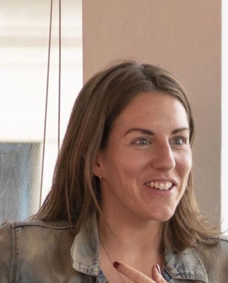 Sarah Meadows Headshot