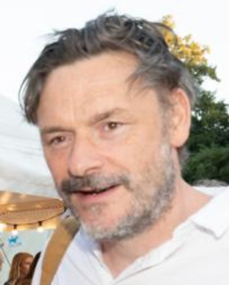 Julian Barratt Headshot