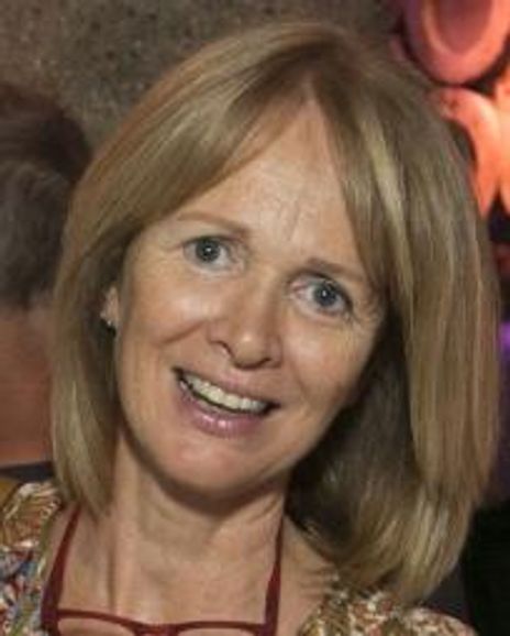 Deborah Groves Headshot