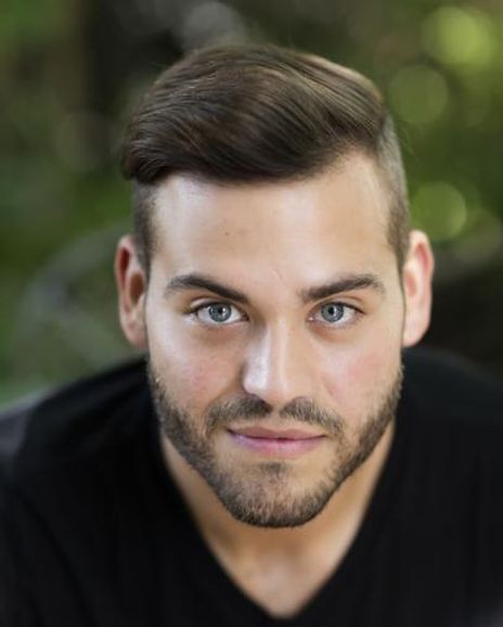 Derik Lawson Headshot