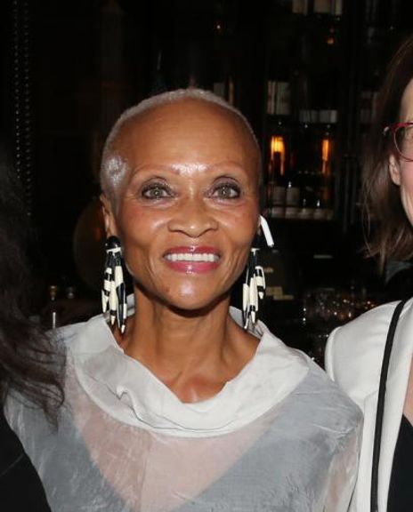 Lucia Riddle Headshot