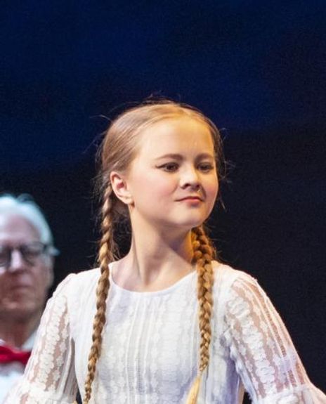 Sofia Oberg Headshot