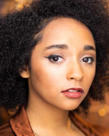 Christina Jones Headshot