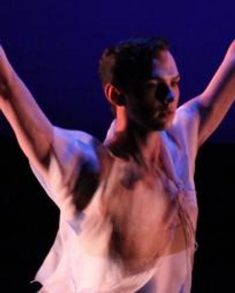 Victor Lozano Headshot