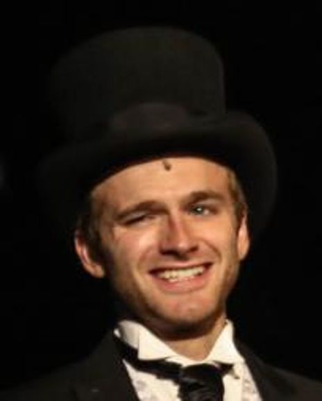 Aaron Schilling Headshot