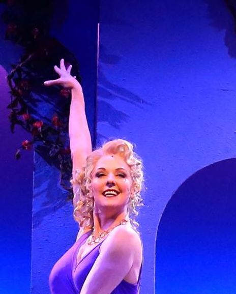 Angie Schwerer Headshot