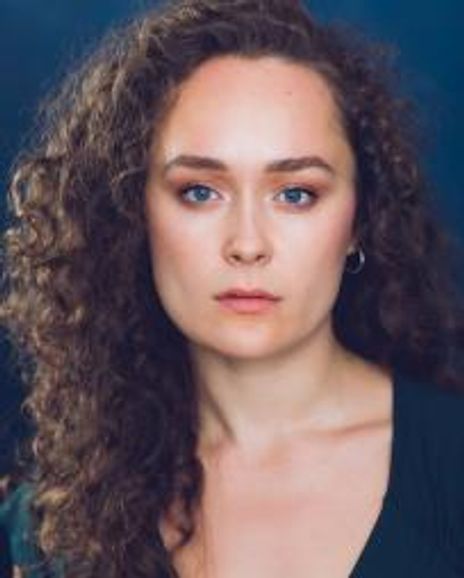 Emily Fink Headshot