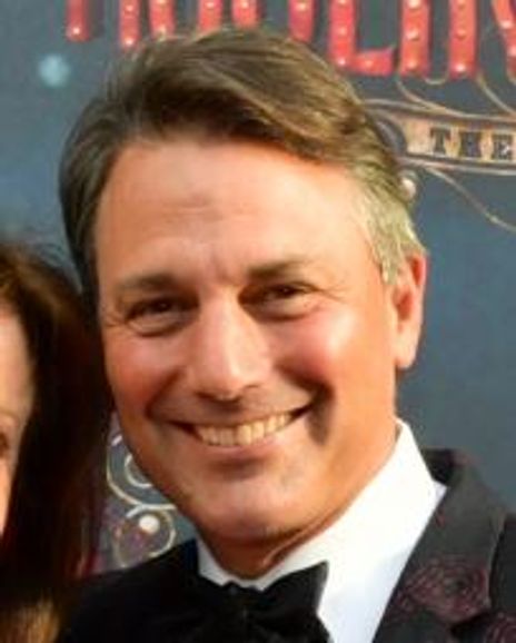 Stephen Lewin Headshot