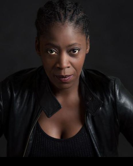 Mary Hodges Headshot