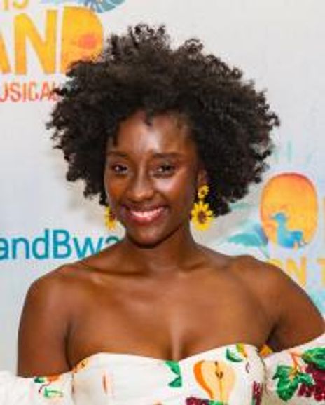 Courtnee Carter Headshot