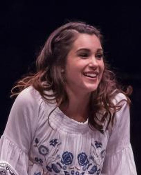 Francesca Arostegui Headshot