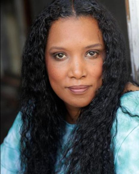 Cheri Lynne VandenHeuvel Headshot